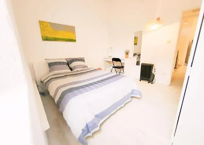 Διαμέρισμα Le Flocon 2 Maison Carree Centre Historique